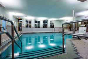 Sky Fitness Chicago - Amenities - Warm Water Therapy Pool2