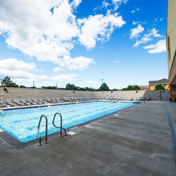 Sky Fitness Chicago - Outdoor Pool - Buffalo Grove Swimming Pool